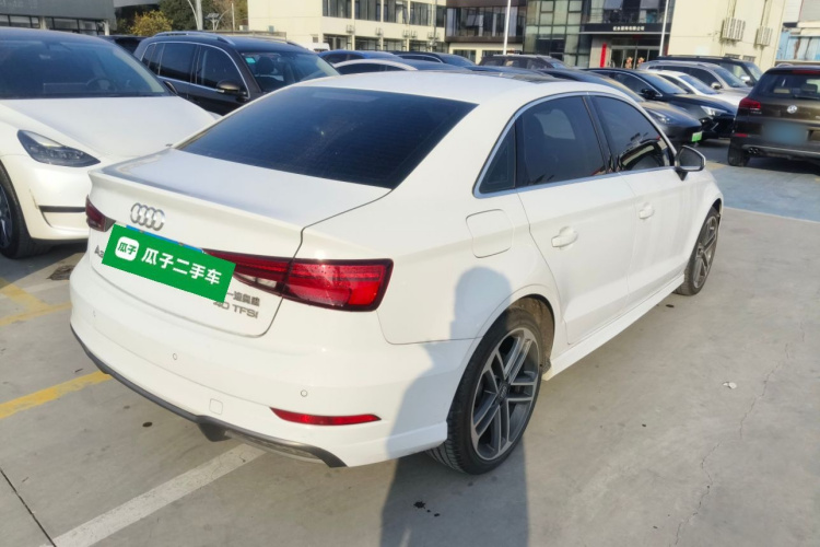 奥迪A3 2017款 Limousine 40 TFSI 运动型车身外观6005