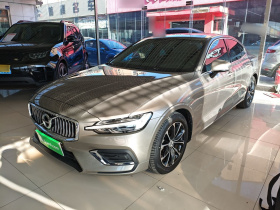 沃尔沃S60 2021款 T4 智逸豪华版