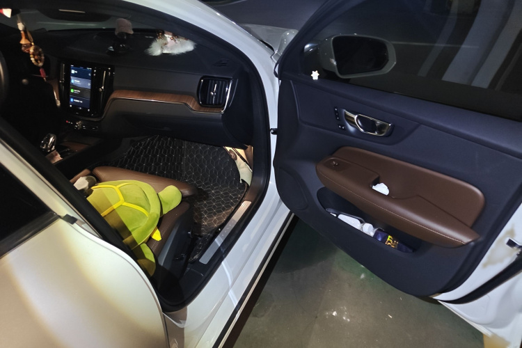 沃尔沃S60 2023款 B4 智远豪华版局部细节9005