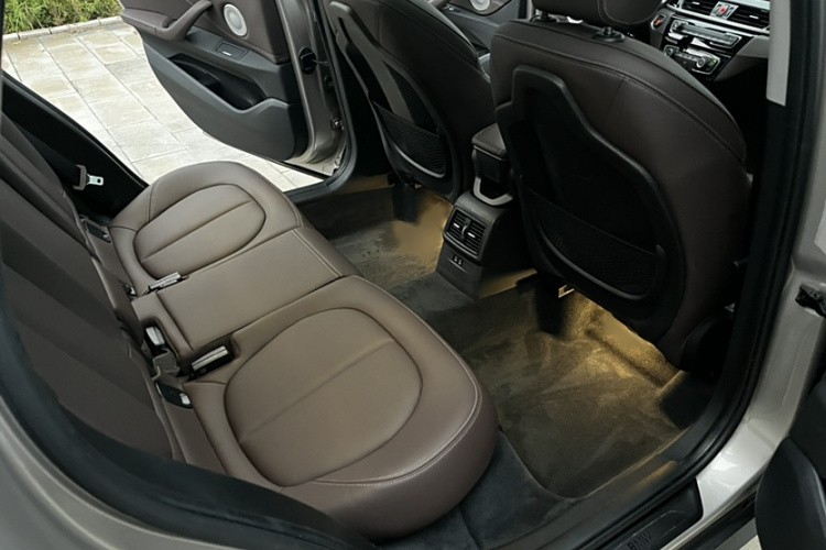 宝马X1 2022款 sDrive25Li 领先型中控内饰7012