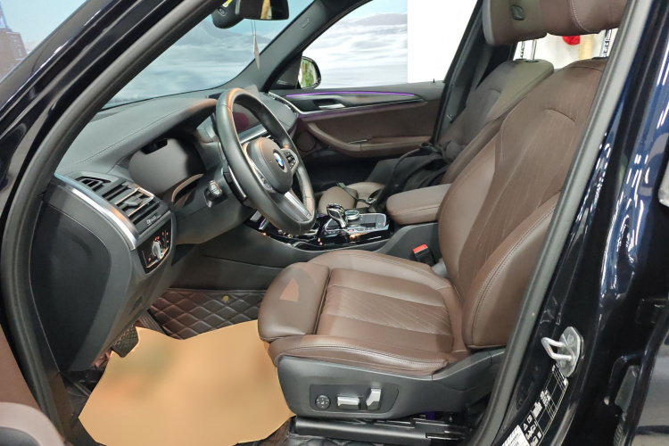 宝马X3 2022款 改款二 xDrive30i 尊享型 M曜夜套装局部细节19