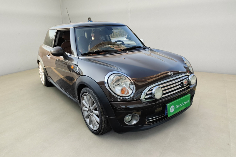 MINI 2010款 1.6L COOPER 50 Mayfair车身外观3