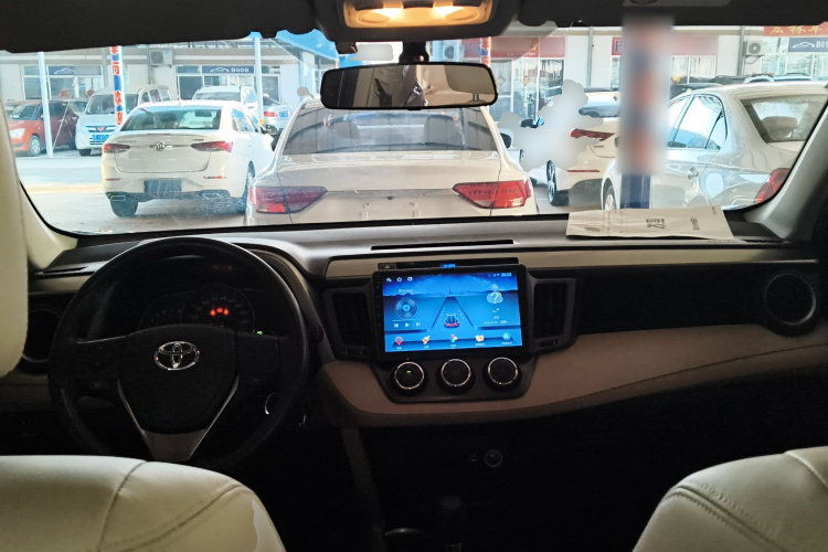 丰田 RAV4荣放 2015款 2.0L CVT两驱都市版中控内饰12