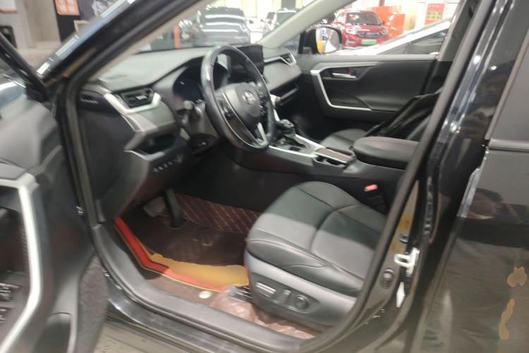 丰田 威兰达 2023款 双擎 2.5L E-CVT四驱豪华PLUS版中控内饰19