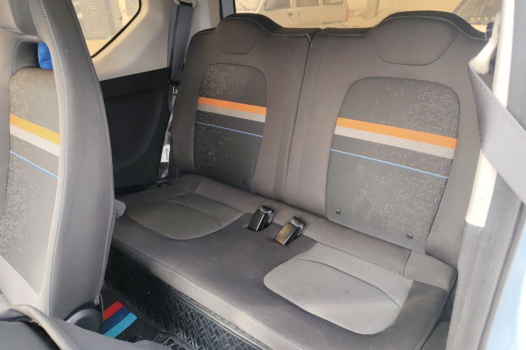 五菱汽车 宏光MINIEV 2020款 悦享款 磷酸铁锂中控内饰7004