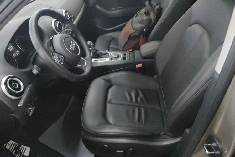 奥迪A3 2016款 Sportback 35 TFSI 风尚型局部细节19