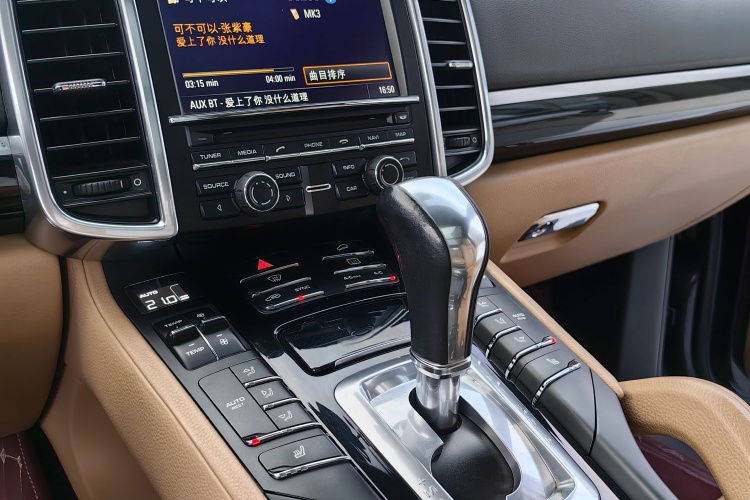 保时捷 2014款 Cayenne Platinum Edition 3.0T中控内饰7005