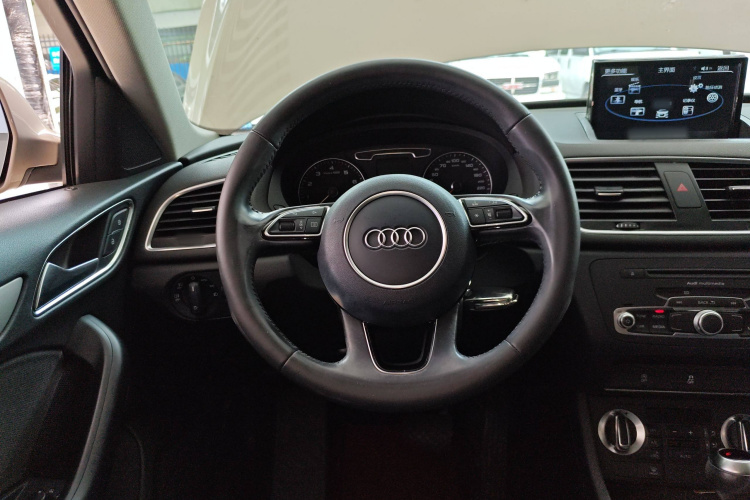 奥迪Q3 2015款 35 TFSI 进取型局部细节13