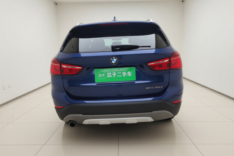 宝马X1 2019款 sDrive18Li 尊享型车身外观6