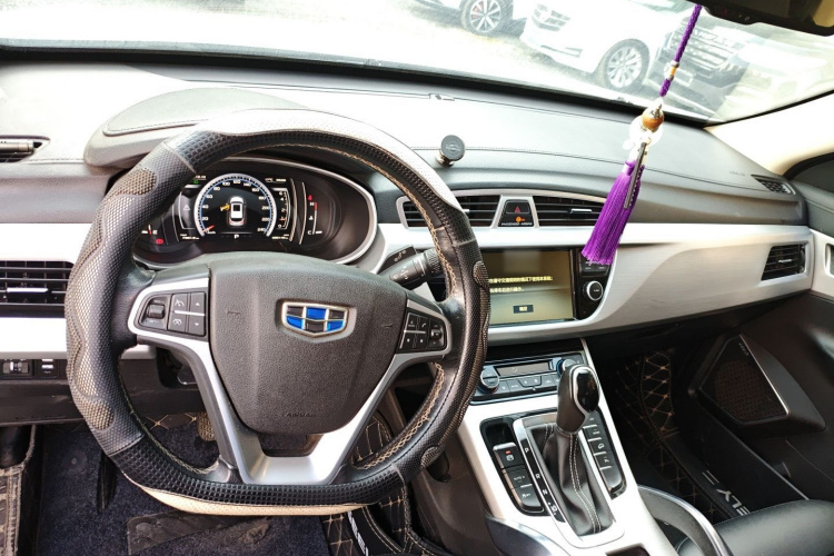 吉利汽车 博越 2016款 1.8TD 自动智慧型中控内饰7002
