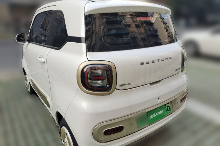 奔腾小马 2025款 222km 灵动马车身外观5