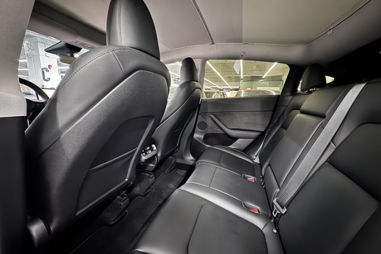 特斯拉 Model Y 2023款 后轮驱动版中控内饰7002