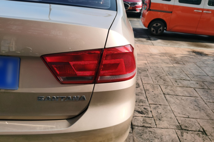 大众 桑塔纳 2013款 1.4L 手动风尚版车身外观6006