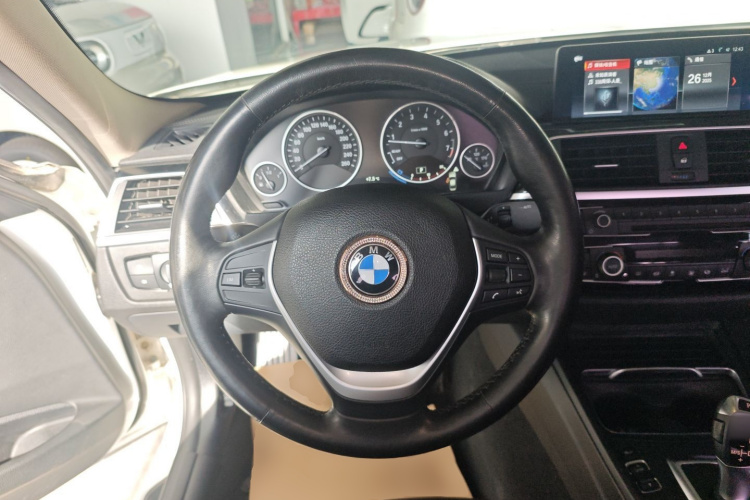 宝马3系 2019款 320Li 时尚型中控内饰13