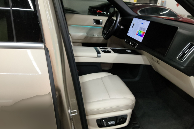 理想汽车 理想L9 2022款 Max局部细节41