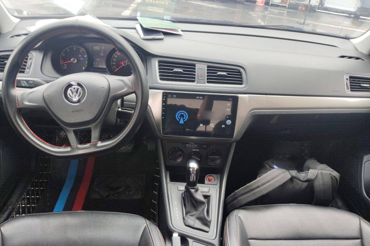 大众 朗逸 2017款 1.6L 自动风尚版中控内饰7002