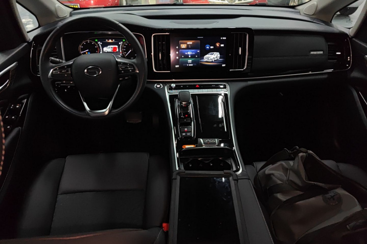 广汽传祺 传祺M8 2024款 领秀系列 390T 豪华版中控内饰7002