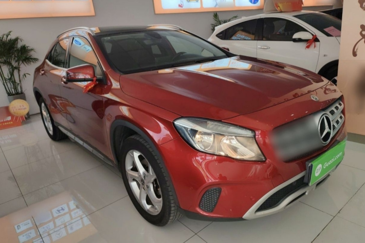 奔驰GLA 2019款 GLA 200 动感型车身外观6004