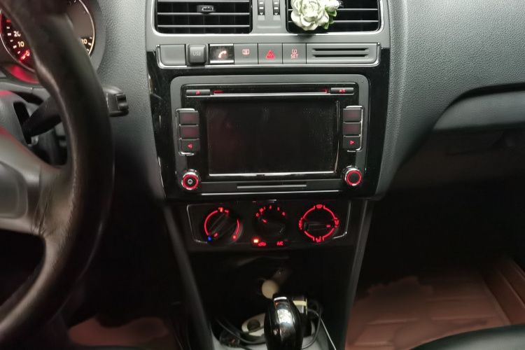 大众 Polo 2014款 1.4L 自动舒适版局部细节16