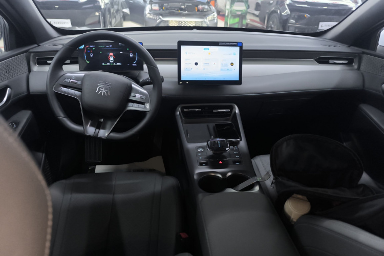 比亚迪 秦PLUS 2025款 DM-i 智驾版 55KM领先型中控内饰12