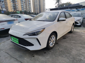 荣威i5 2026款 1.5L CVT豪华版