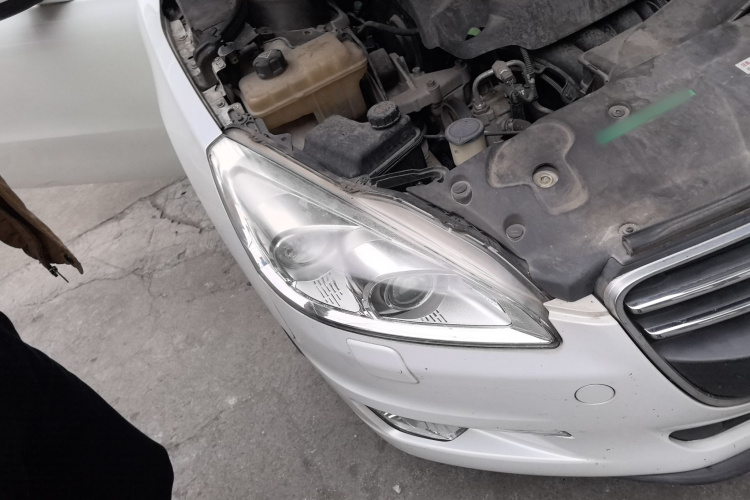 标致508 2013款 2.3L 两周年纪念 自动智享版车身外观8