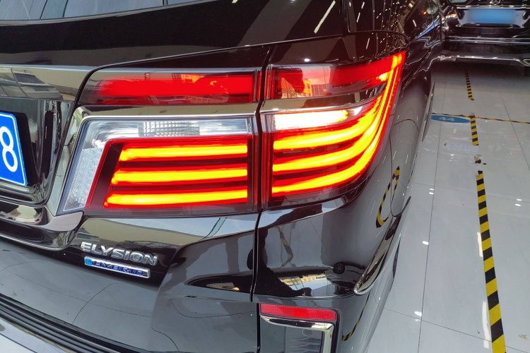 本田 艾力绅 2019款 2.0L 混动豪华版车身外观9