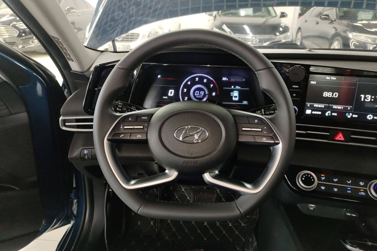 现代 伊兰特 2022款 1.5L CVT GLX精英版局部细节13