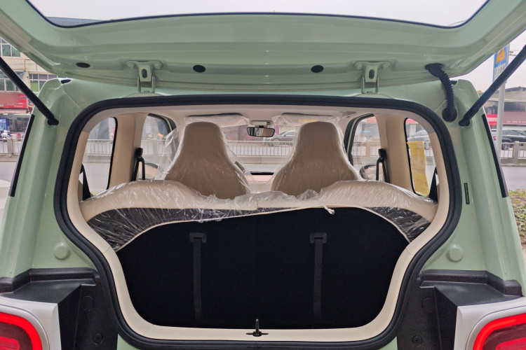 五菱汽车 宏光MINIEV 2024款 第三代 215km 青春版机舱底盘23