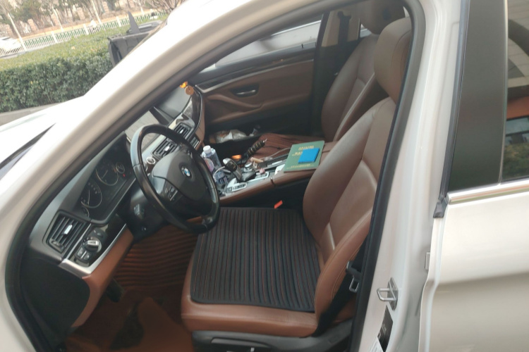 宝马5系 2014款 525Li 领先型局部细节19