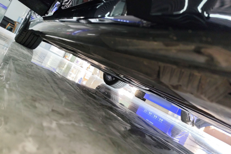 宝马3系 2023款 325i M运动套装局部细节9001