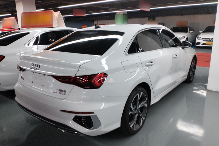 奥迪A3 2023款 A3L Limousine 35 TFSI 豪华运动型车身外观6005