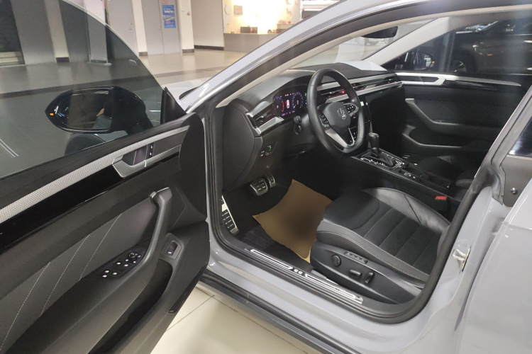 一汽-大众CC 2021款 猎装车 380TSI 猎心版中控内饰7003