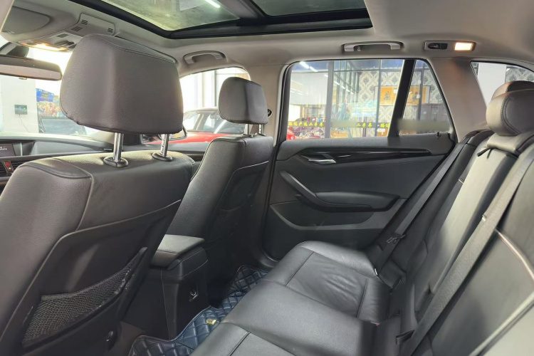 宝马X1 2014款 sDrive18i X设计套装中控内饰7003