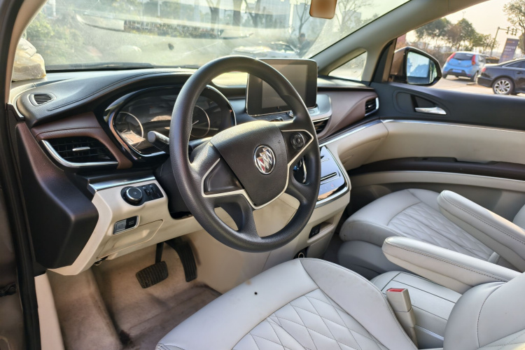 别克GL8 2023款 陆上公务舱 舒适型中控内饰7002