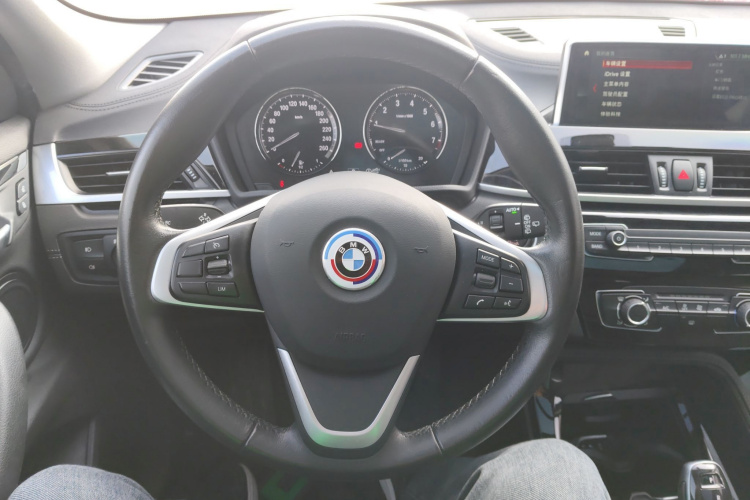 宝马X2(进口) 2019款 sDrive20i M越野套装 国VI中控内饰13