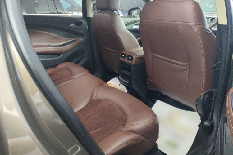 别克 昂科威 2017款 28T 四驱精英型中控内饰7010