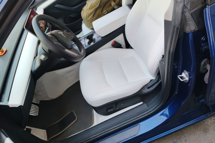 特斯拉 Model 3 2021款 Performance高性能全轮驱动版局部细节19