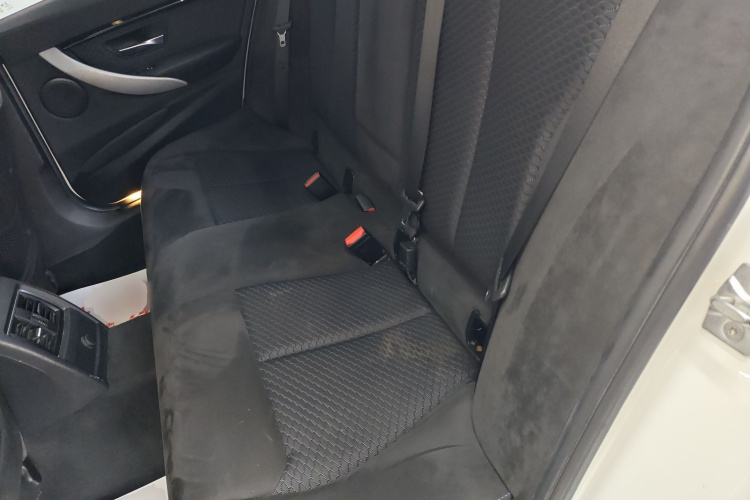 宝马3系 2017款 320i M运动型中控内饰7004