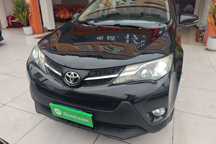 丰田 RAV4荣放 2015款 2.0L CVT两驱风尚版车身外观2