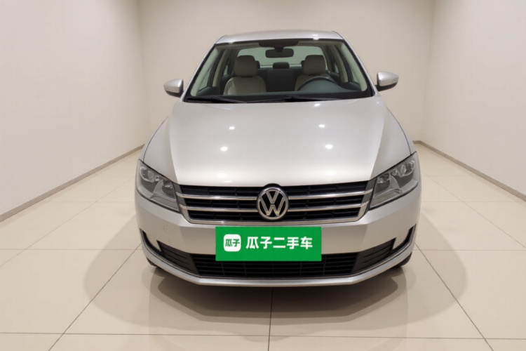 大众 朗逸 2013款 改款经典 1.6L 自动风尚版车身外观2