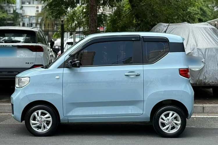 五菱汽车 宏光MINIEV 2020款 自在款 磷酸铁锂车身外观6005