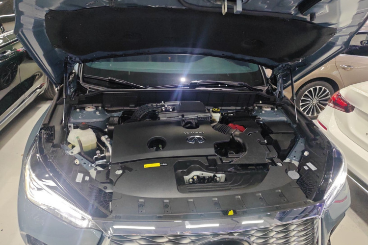 英菲尼迪QX55 2022款 2.0T 四驱耀享版机舱底盘24