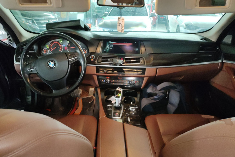 宝马5系 2014款 525Li 领先型中控内饰7002