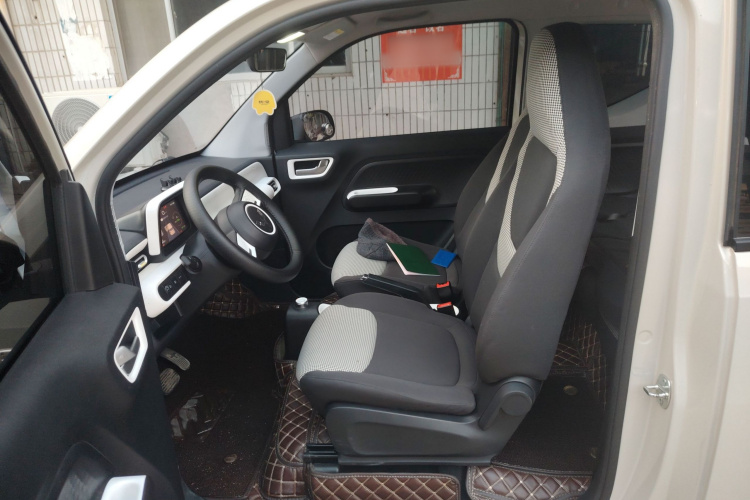 五菱汽车 宏光MINIEV 2024款 第三代 215km 青春版中控内饰19