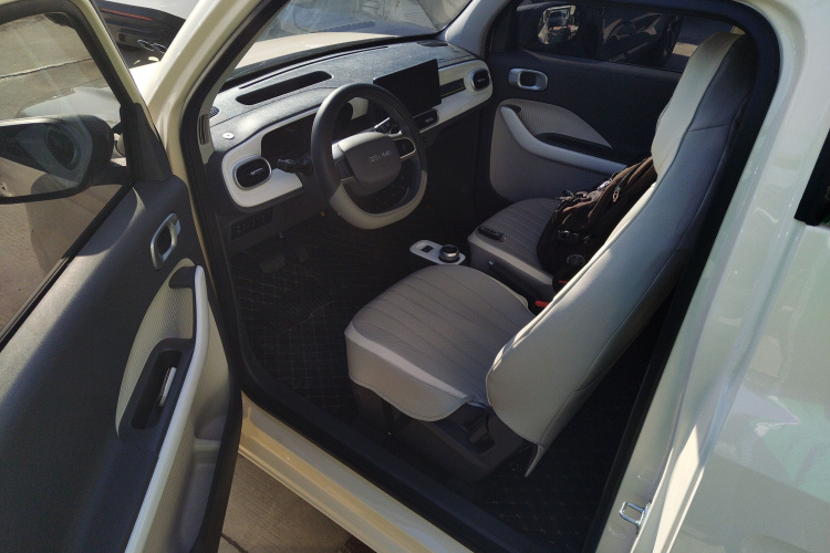 吉利银河 熊猫 2025款 210km 元气熊中控内饰20