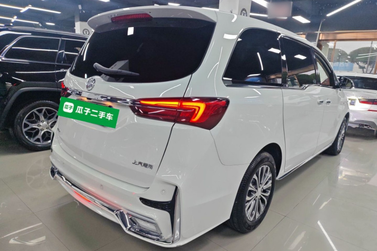 别克GL8 2023款 改款 陆上公务舱 豪华型车身外观7