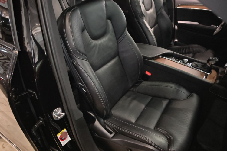 沃尔沃XC90  T6 智尊版 7座局部细节41