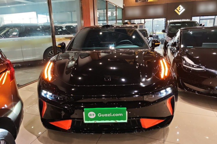 极氪001 2025款 YOU版 100kWh 四驱车身外观2