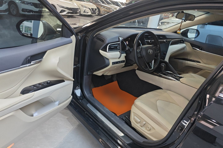 丰田 凯美瑞 2019款 2.0G 豪华版 国VI中控内饰20